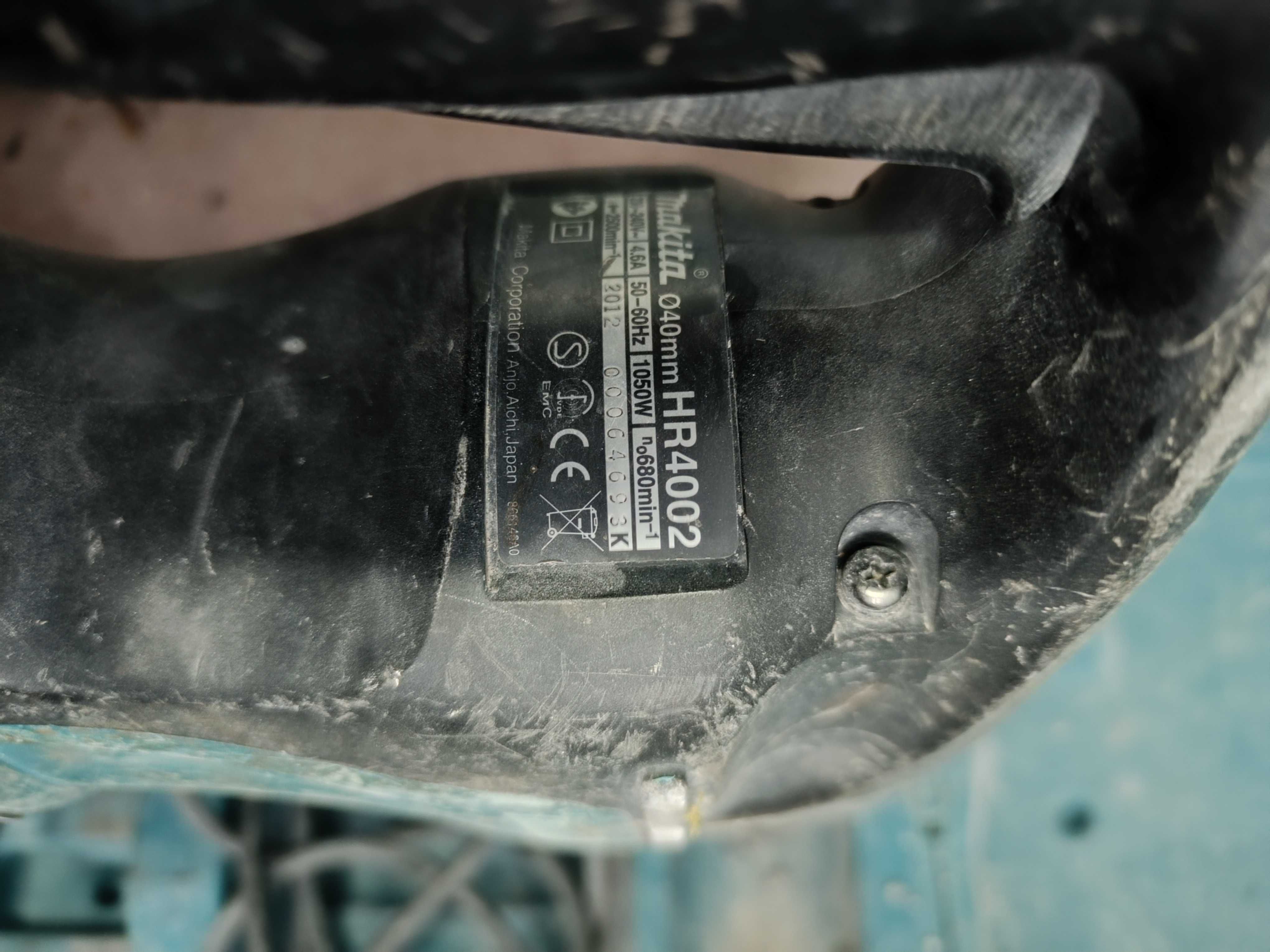 Makita Młot Udarowy Obrotowy SDS-MAX 230V 1050W 6,1J HR4002