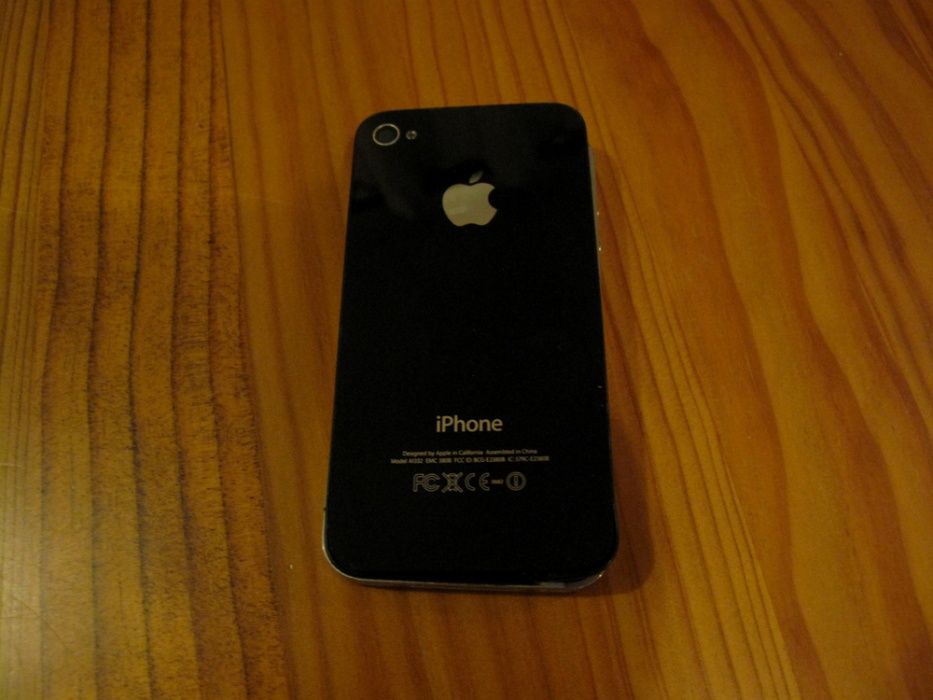 2 iPhones 4 - 8 Gb e 16 Gb - Para Peças