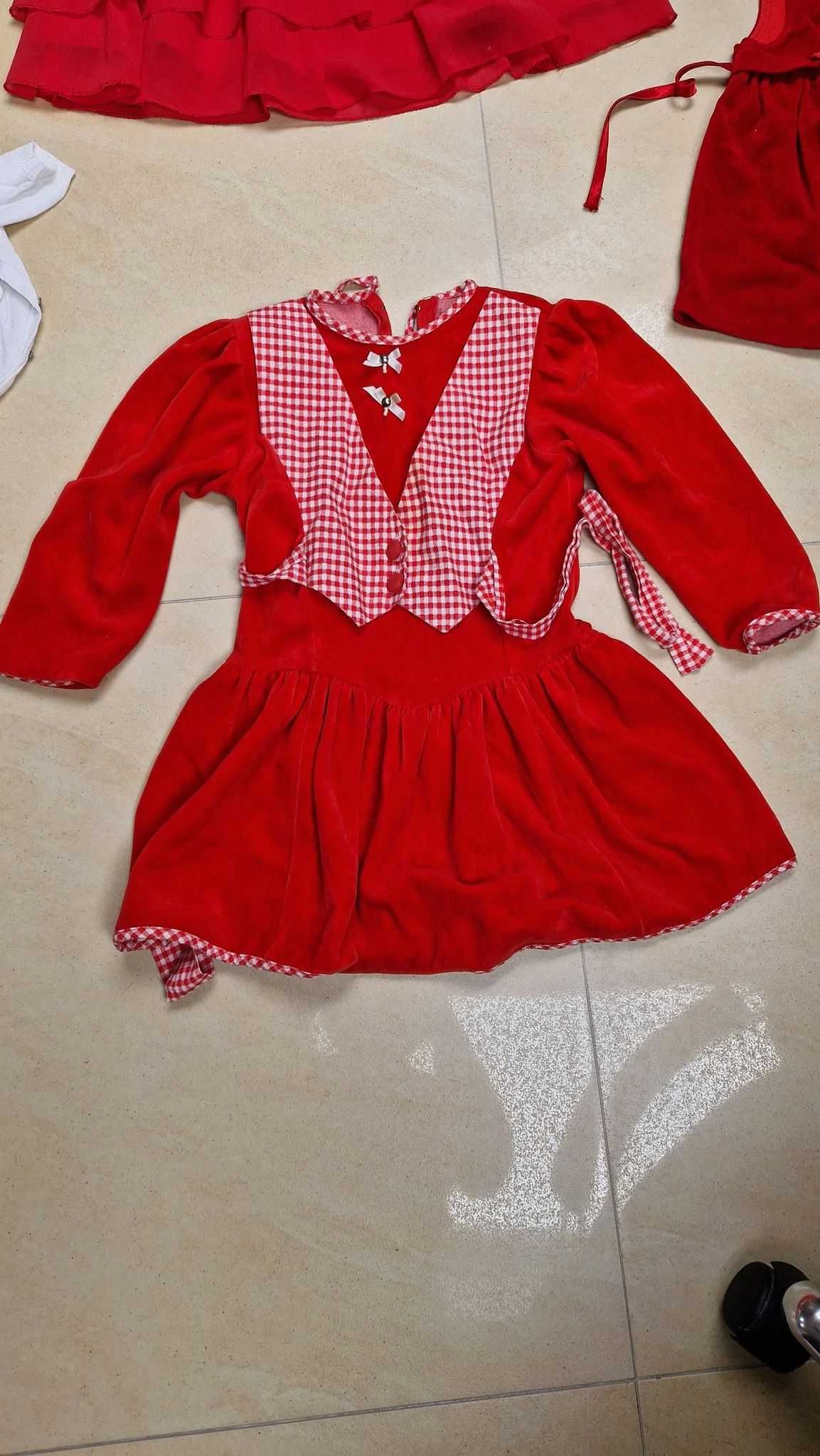 Śliczna sukienka świąteczna czerwona - 110 - 5 lat
