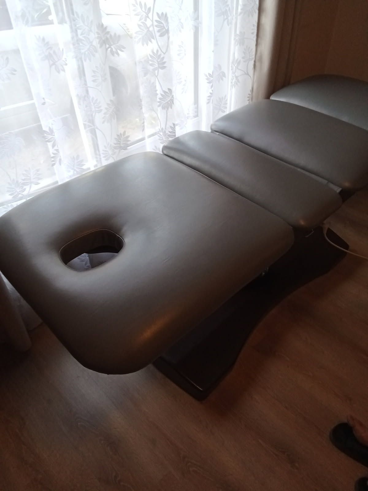 Łóżko /fotel l do masażu fizjoterapeutyczny rehabili profesjonalny