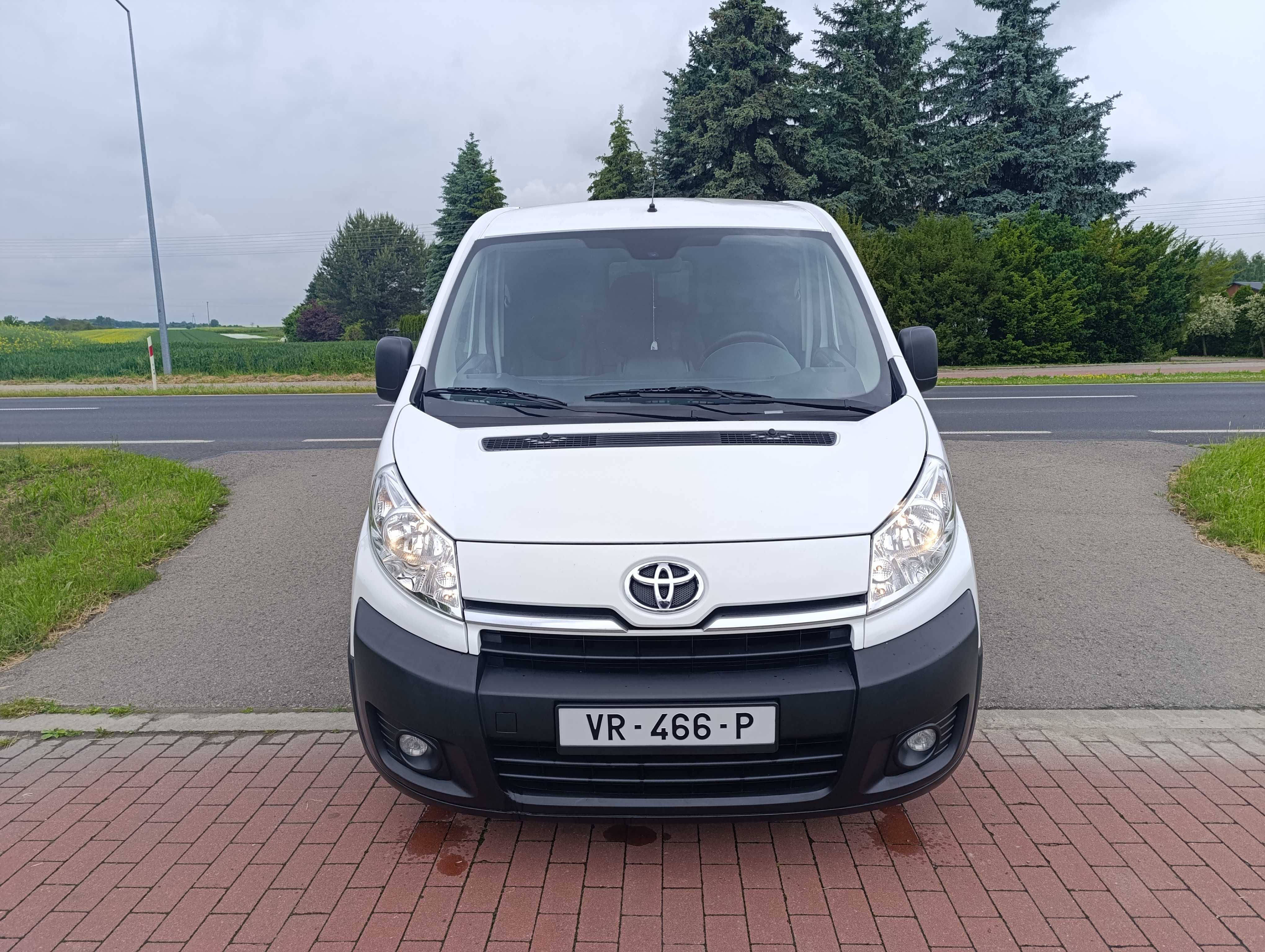 Toyota ProAce L2H1 data pierwszej rejestracji 02.10.2015rok