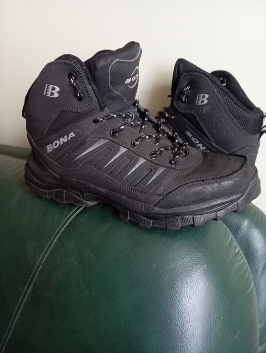 Кросівки Бона , відмінний стан,утеплені р.41, 27см
