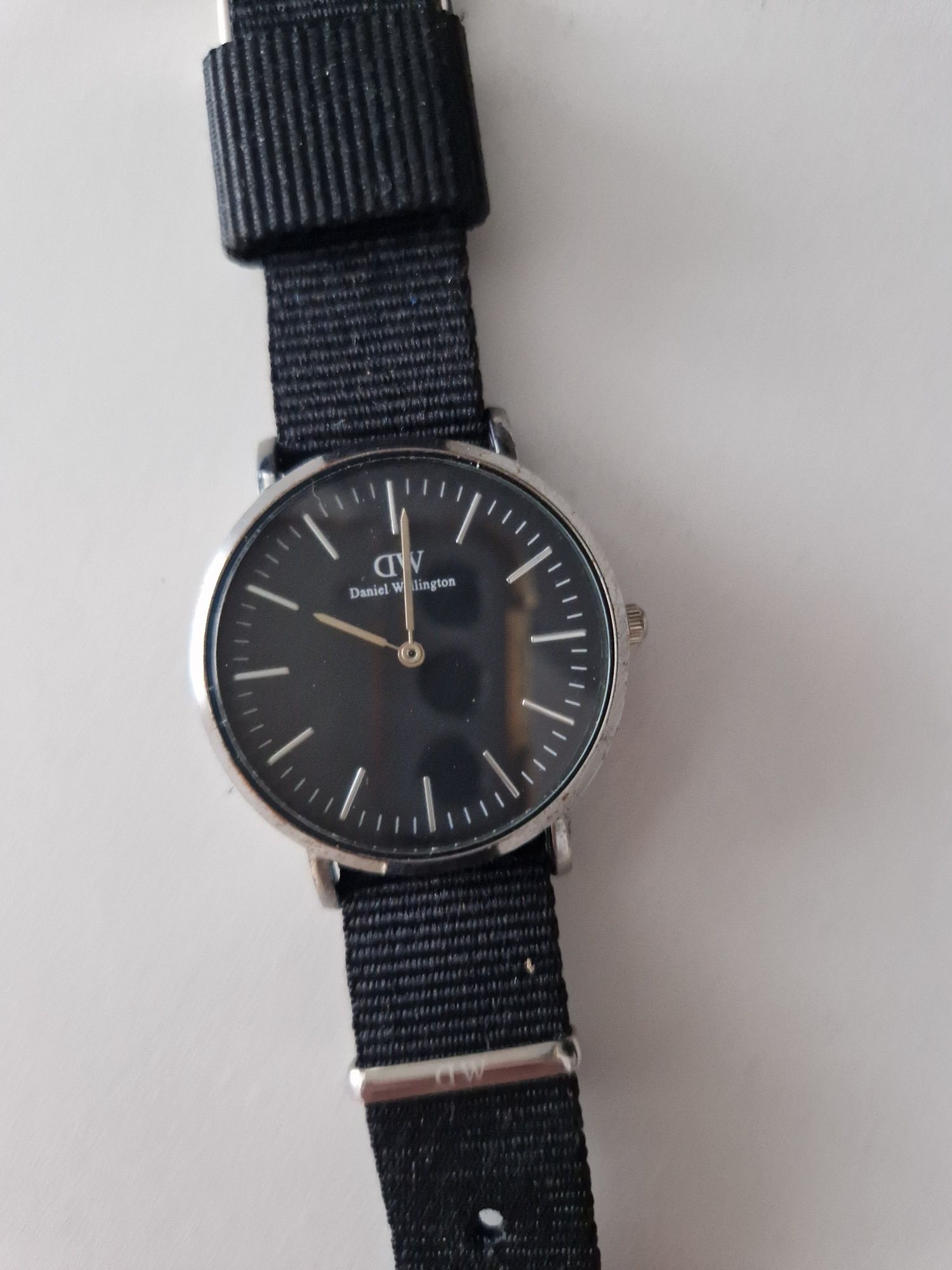 Czarny zegarek Daniel Wellington