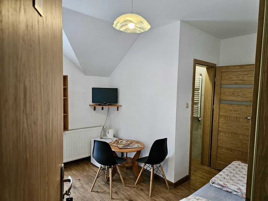 WOLNE POKOJE nocleg weekend wakacje Złoty Potok domek Jurze śląskie