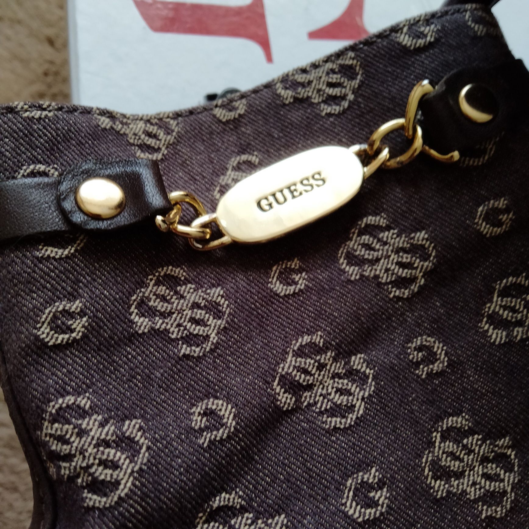 Botki Guess rozmiar 37,5
