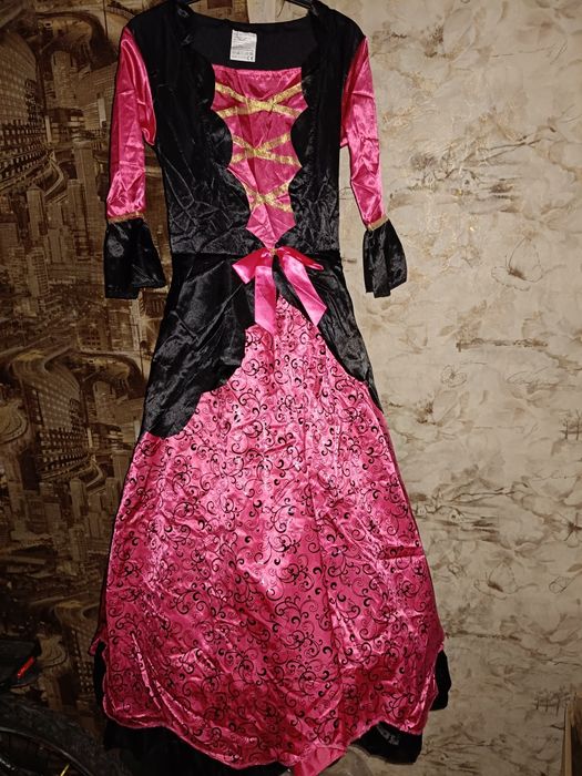 Карнавальна сукня