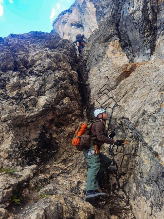 Zestaw sprzętowy na via Ferrata - Uprząż + Lonża + Kask - wypożyczenie