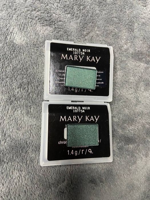 Cień do Powiek ChromaFusion™ Emerald Noir mary kay