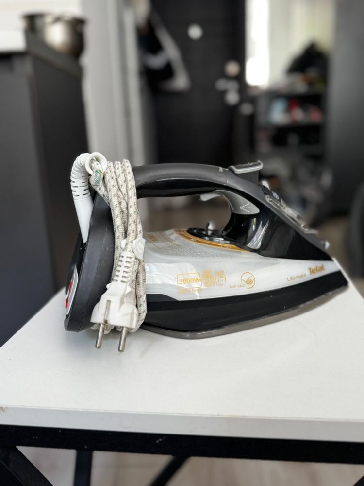 Праска Tefal + прасувальна дошка в подарунок