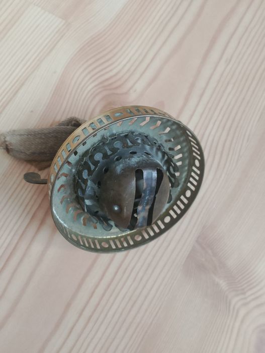 Tulejowy stary palnik do lampy naftowej