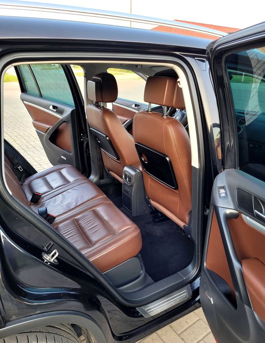 Volkswagen Tiguan      2015