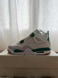 Jordan 4 Retro SB Pine Green 43