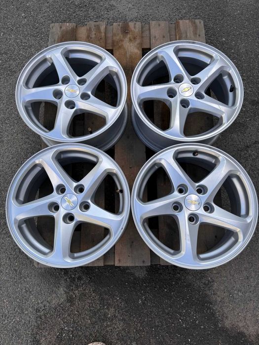 Chevrolet Malibu. Диски оригинальные R16