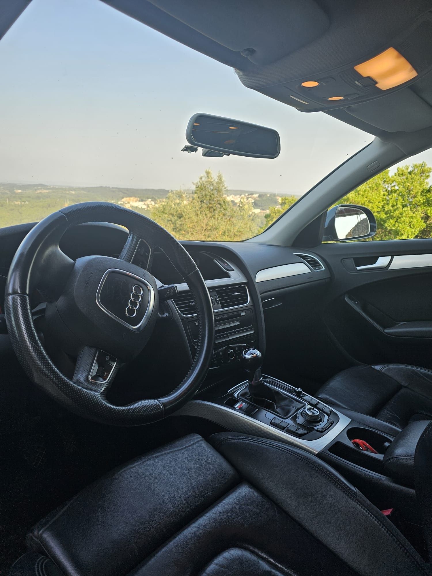 Carrinha Audi B8 140cv 2008
Impecável interior e exterior.
Estofos em