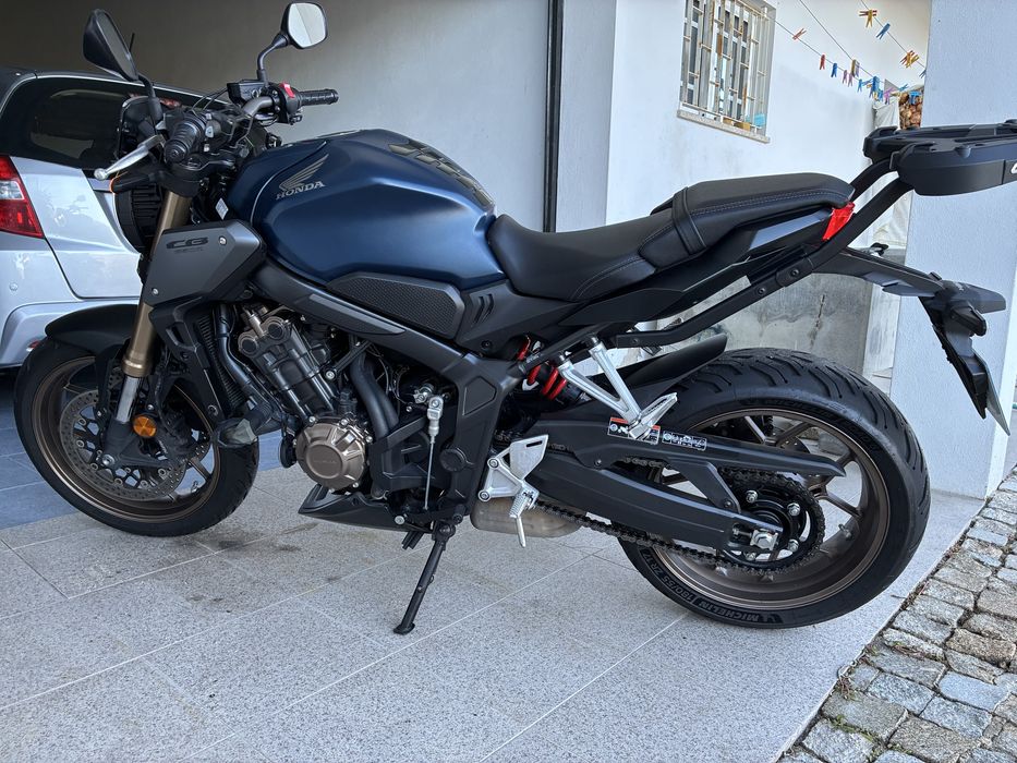 Honda CB650R 2023 70kw
