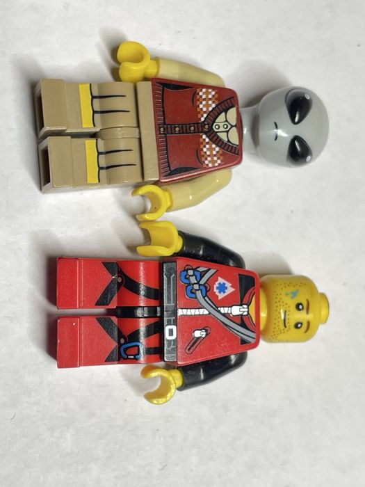 Lego минифигурки Лего Инопланетянен и Альпинист