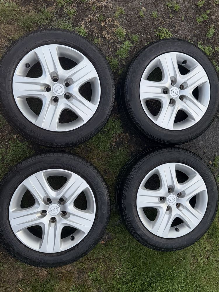 felgi strukturalne 205/55 R 16 + letnie opony Opel Astra H GTC