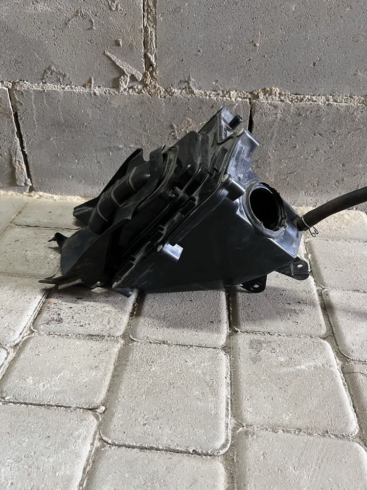 Корпус воздушного фільтра Loncin CR 4 в хорошому стані