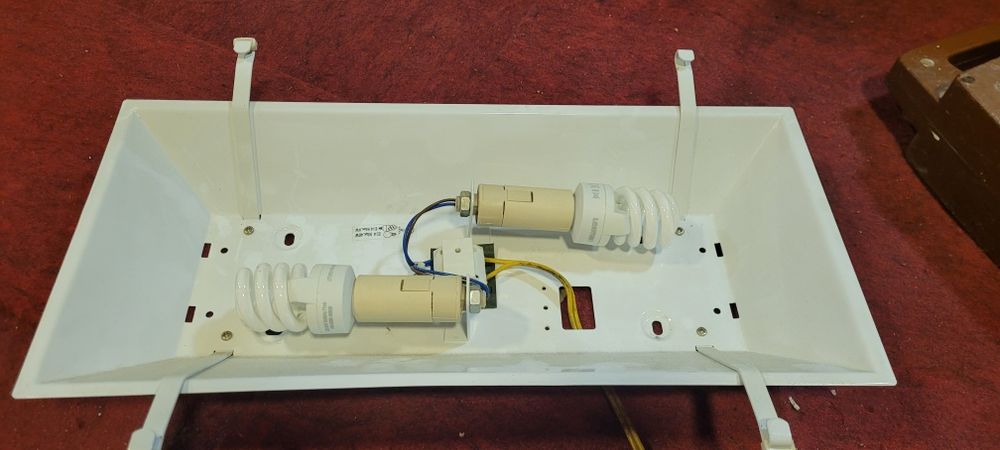 Lampa ścienna z widokiem na Nowy Jork