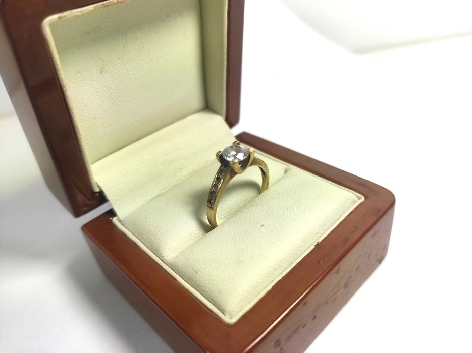 Uroczy PIERŚCIONEK Z CYRKONIAMI PR333 R17 Loombard Lubawa Lombard