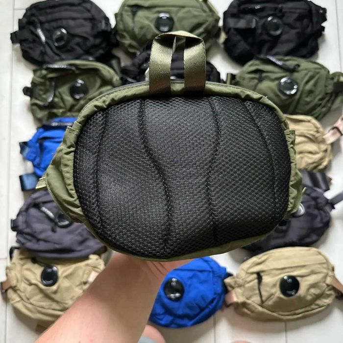 Сумка C.P. Company у 4 кольорах (Чорний, Сірий, Синій, Хакі).