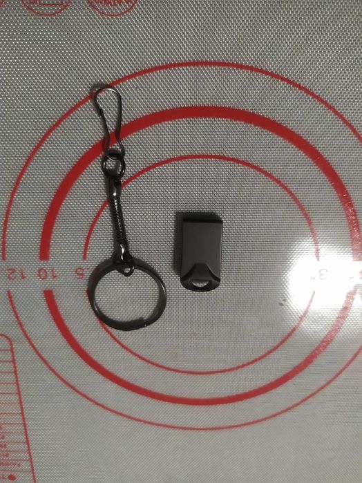 USB флешка 32 Гб .  Чорна