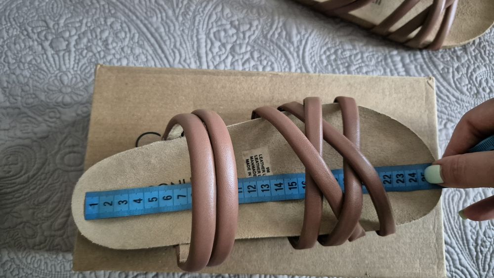 Шкіряні шльопанці, р.38. Нові