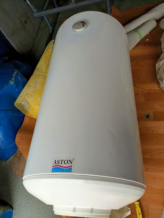 Продам бойлер Aston