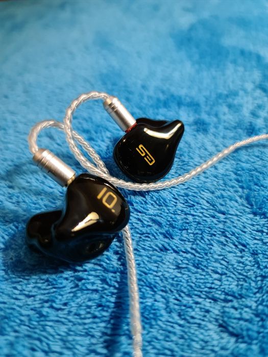 Auriculares- In Ears Earsonics EM10