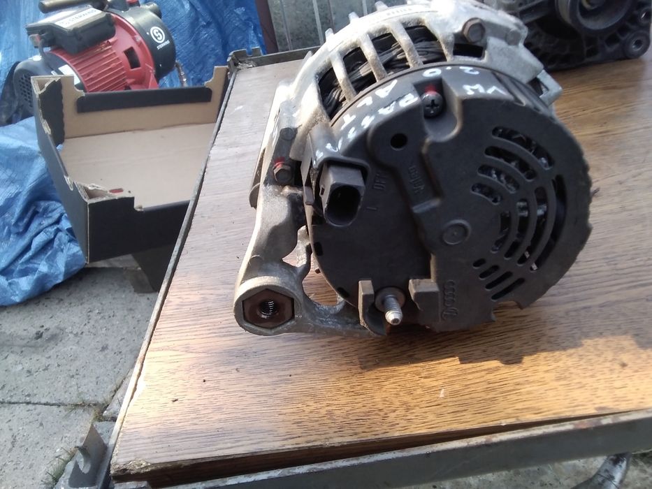 Alternator vw passat b5 2.0 - 20V-ALT