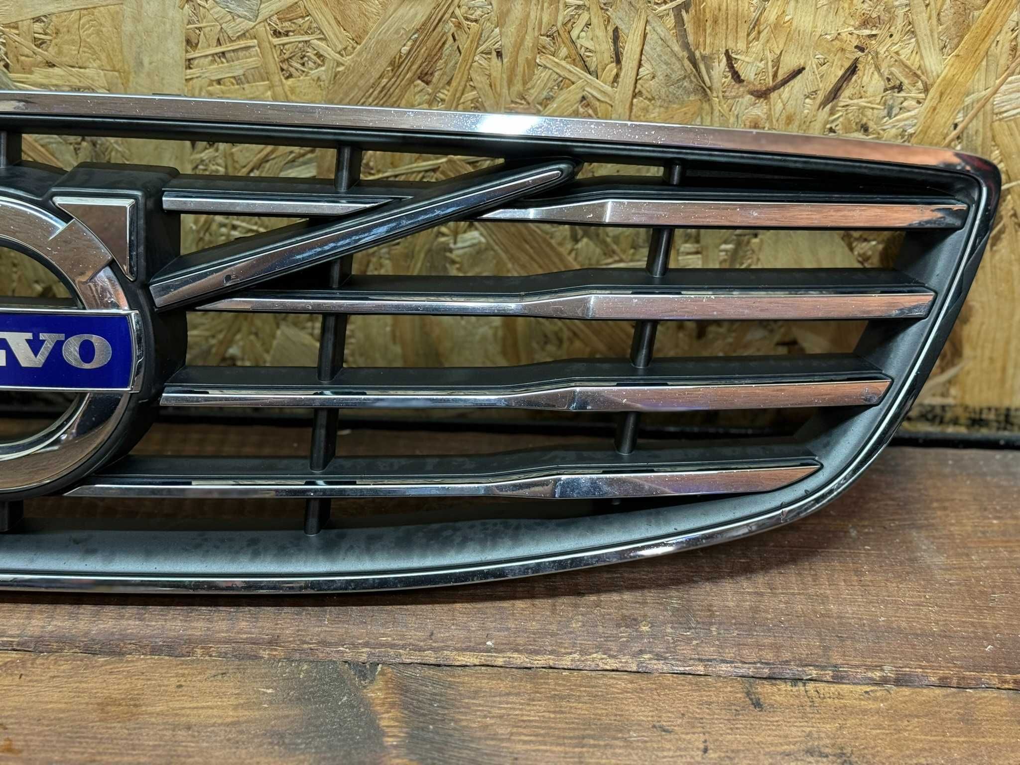 Oryginalny grill atrapa zderzaka Volvo V70 III / S80 II LIFT pod RADAR