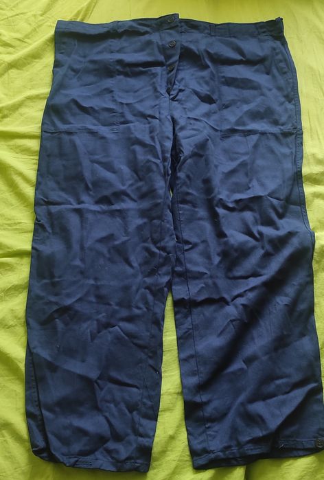 Bluzy i spodnie robocze duże