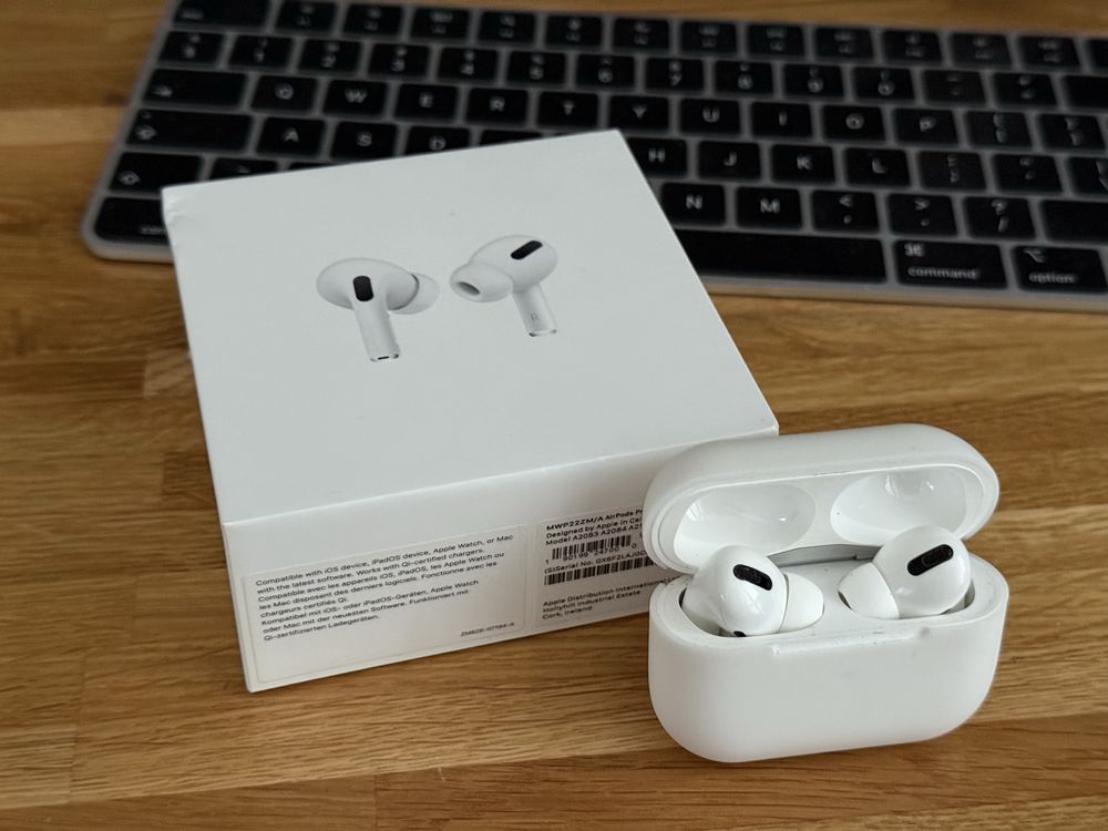 Apple AirPods Pro 1. generacji w bardzo dobrym stanie + silicon case