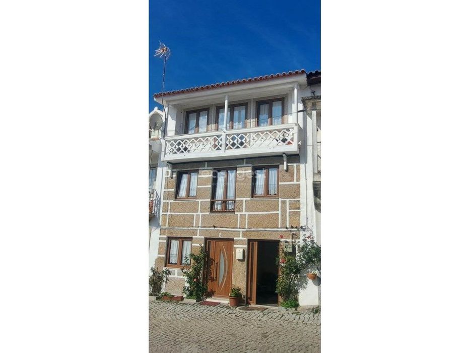 Moradia em Lagoaça - Freixo de Espada á Cinta