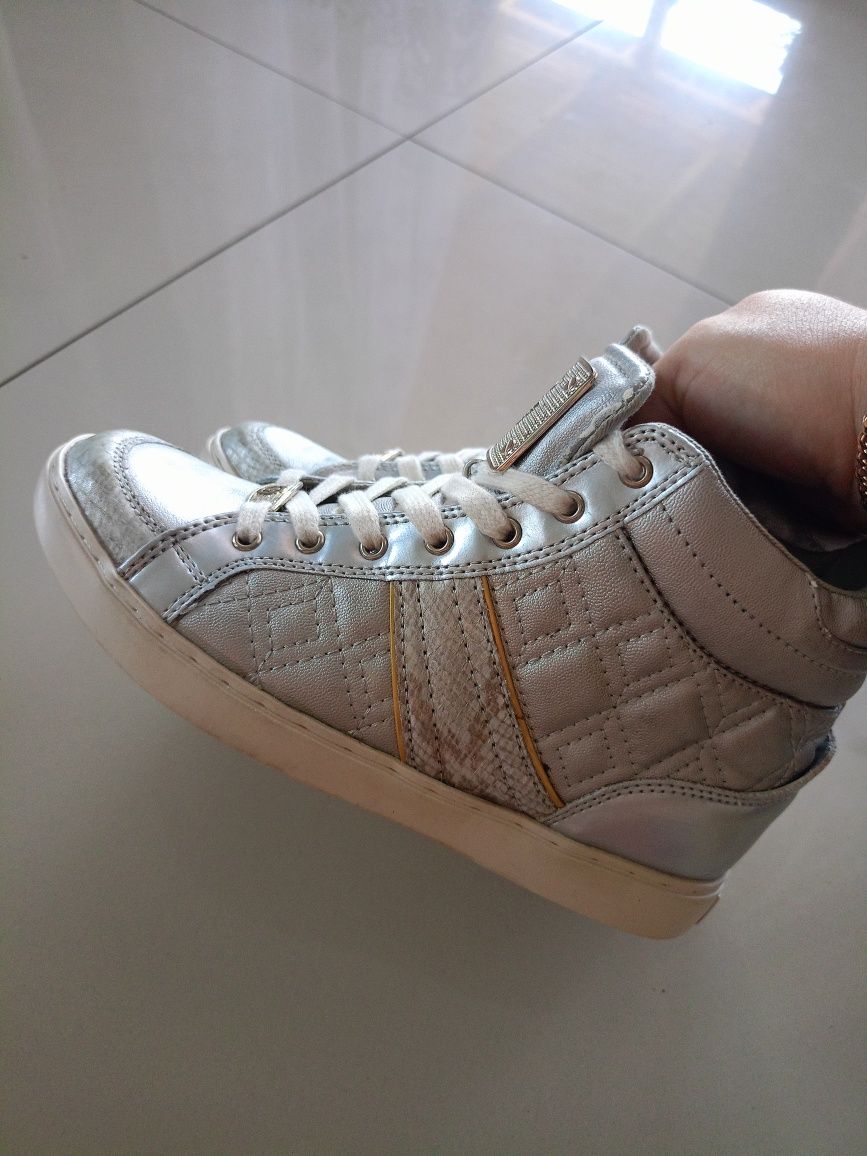 Buty Guess damskie oryginalne 37