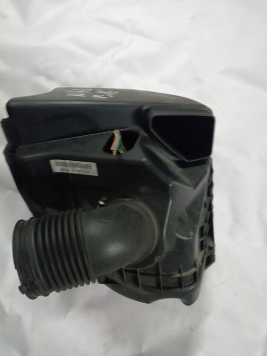 Osłona filtra powietrza BMW 116i N43B16A z przepływomierzem puszka