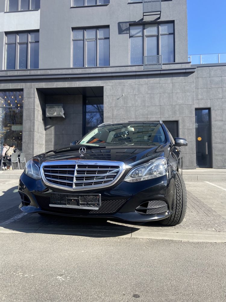 Mercedes-benz w212 2016 року