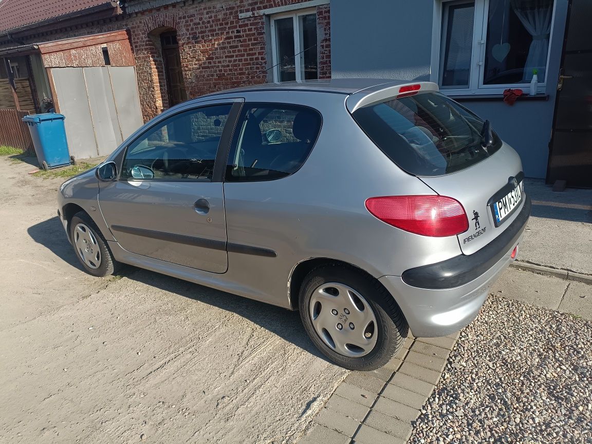 Peugeot 206 1.6 benzyna