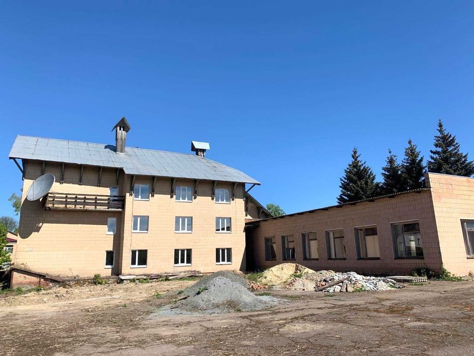 ПРОДАЖ готелю/житлового будинку у с. Стольне (Менський район)