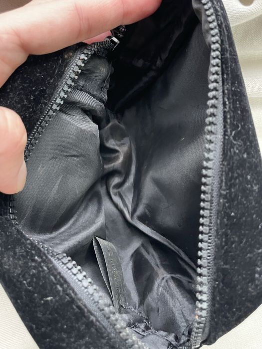 Бархатная велюровая косметичка ysl yves saint laurent