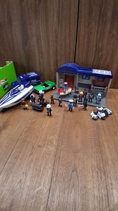 Duży zestaw Playmobil policja