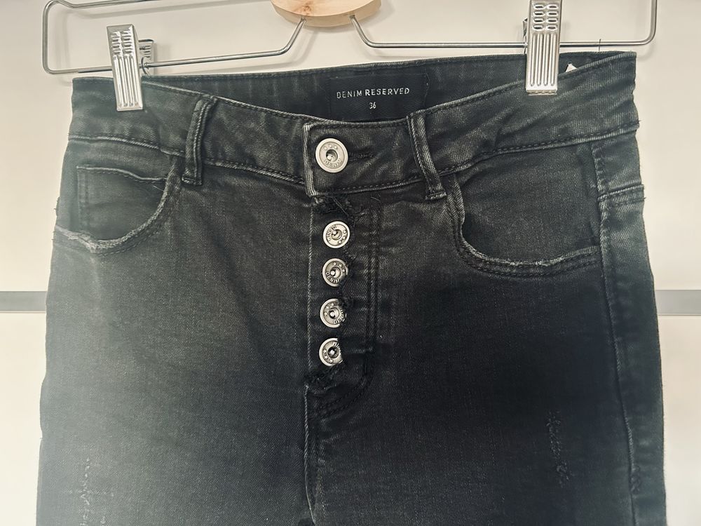 Jeansy skinny Reserved 36