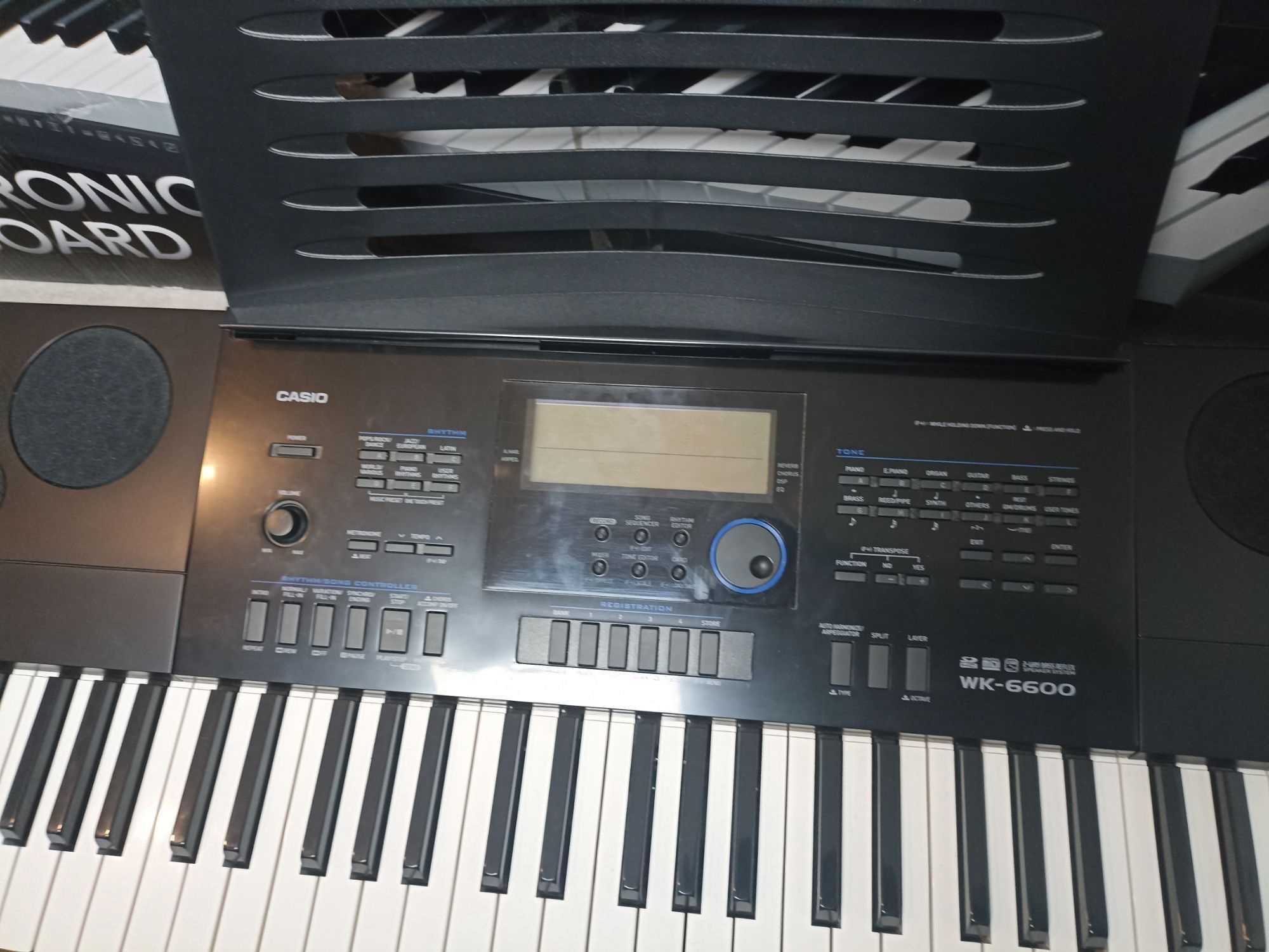 Keyboard Casio WK-6600