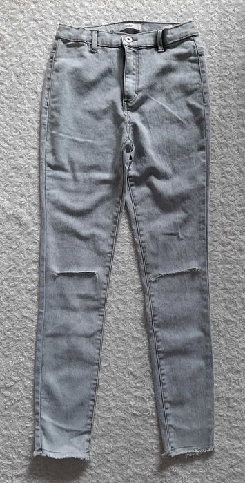 RESERVED NOWE spodnie jeansy r. 164