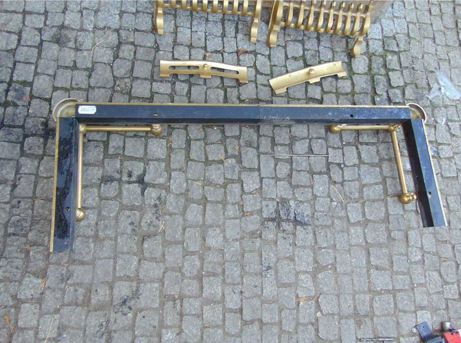 Mosiężna obudowa,wilki przed kominek,vintage