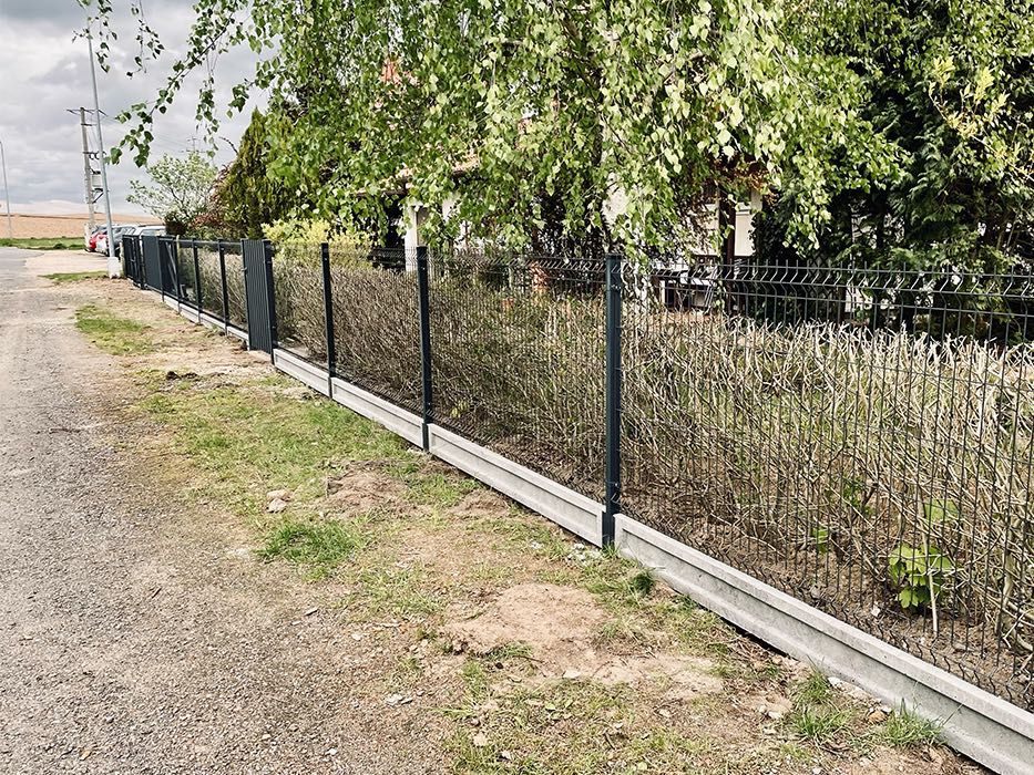 Ogrodzenie panelowe, panel fi 4 1,53 oc + kolor komplet z podmurówką