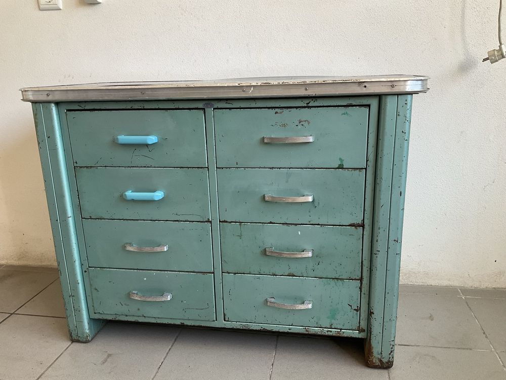 Bancada de oficina vintage marca Famo Lousada