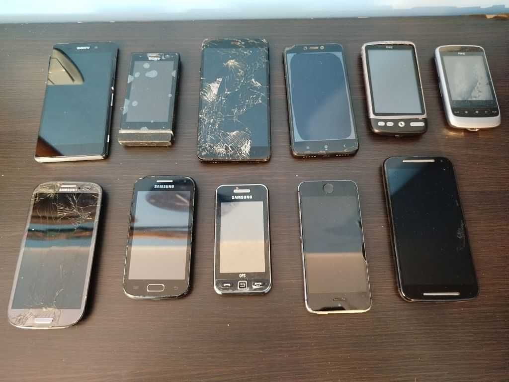 11 smartfonów, min. iPhione 5S Xperia Z5 Redmi Note 4 ... - Warszawa