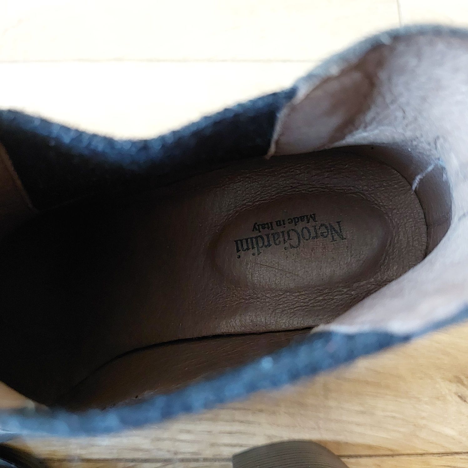 Замшеві черевички челсі демісезонні весняні осінні Nero giardin