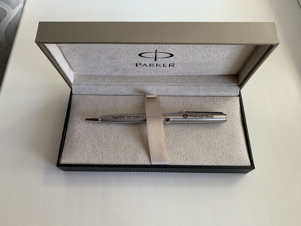 Шариковая ручка PARKER. Стальная. Оригинал.